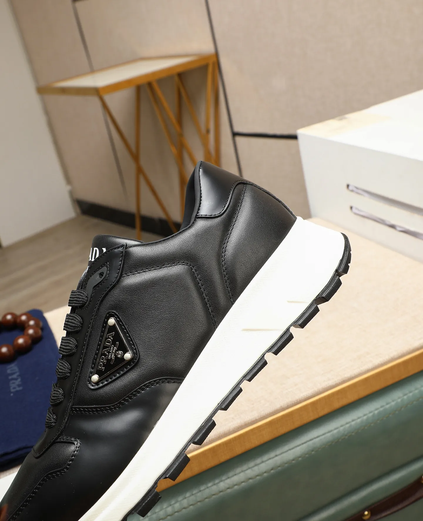 Men's shoes 💰540 🌹🌹[PRADA—Prada] 2025 latest model 🙈original replica! 👟👟👟Available here. The workmanship is top-notch. The upper is made from Italy. 🇮🇹Imported first-layer cowhide. ❗️Breathable genuine leather lining @Suitable for travel. The original version has an enlarged engraved sole, making it suitable for all kinds of travels, showing low-key luxury. Let quality speak for itself. Color: Size: 38-45